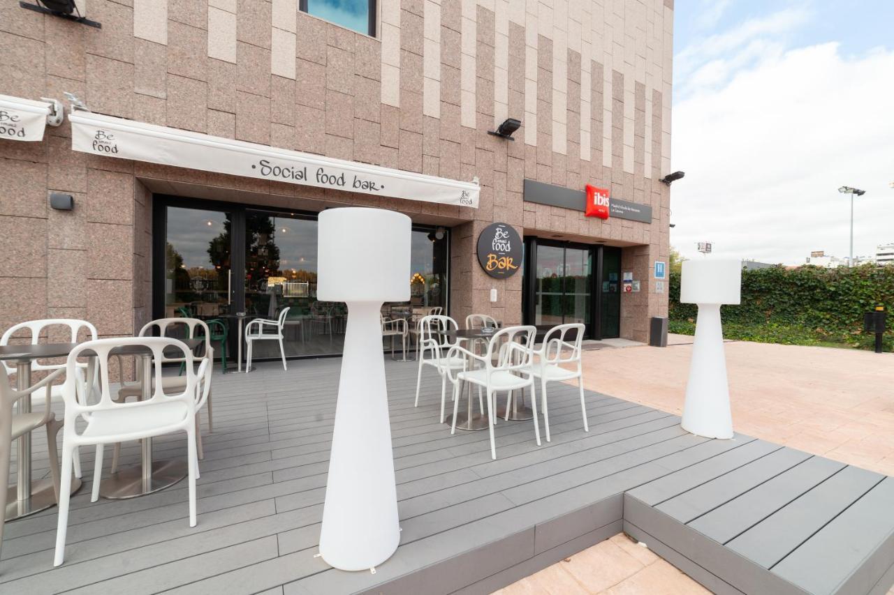 Готель Ibis Alcala De Henares La Garena Екстер'єр фото
