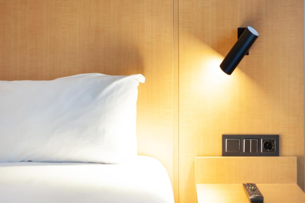 Готель Ibis Alcala De Henares La Garena Екстер'єр фото