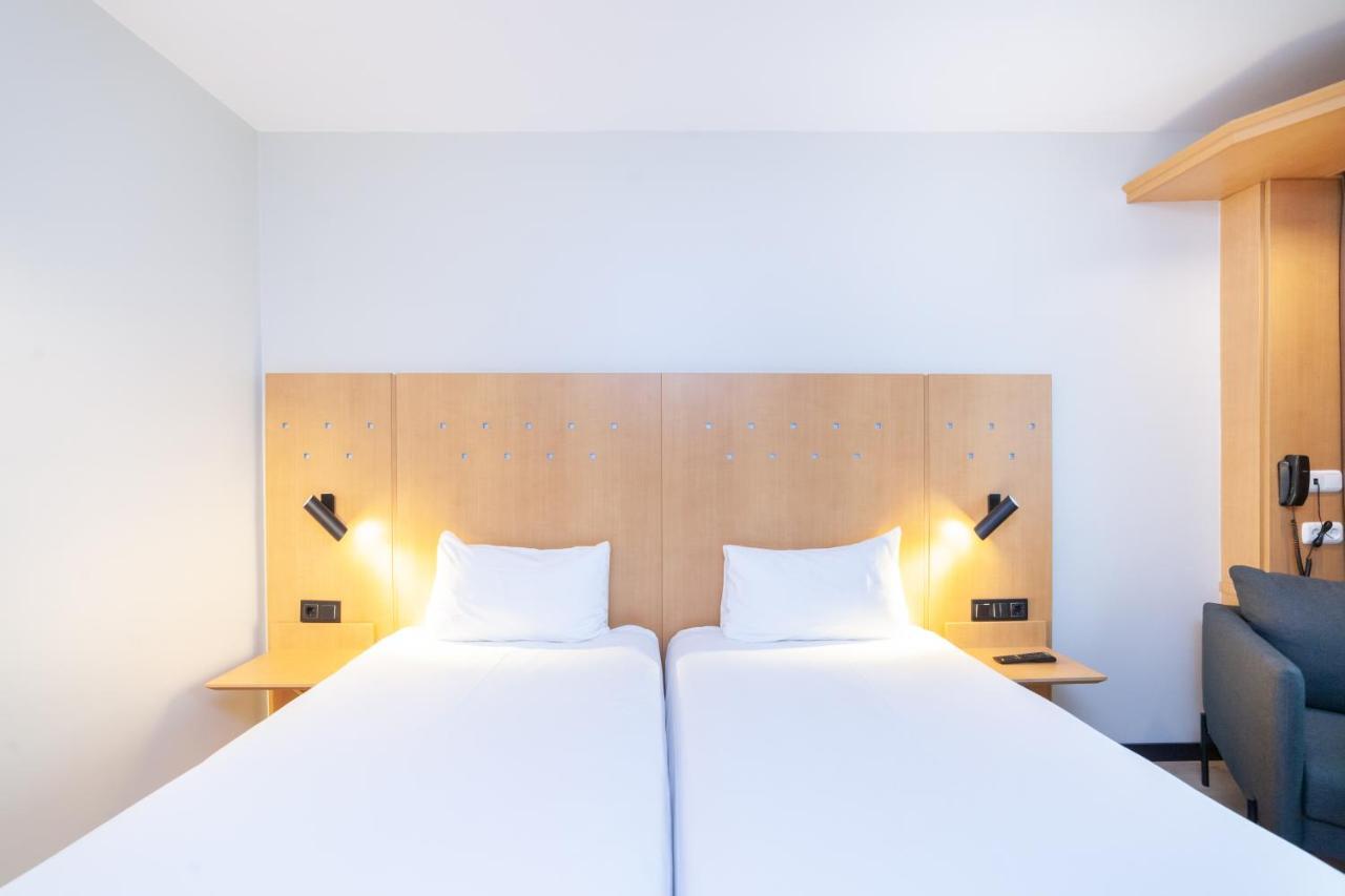 Готель Ibis Alcala De Henares La Garena Екстер'єр фото