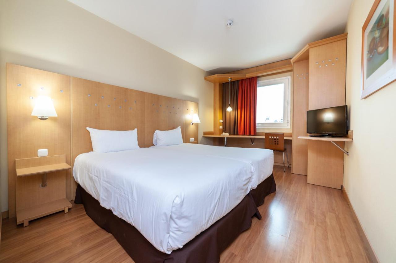 Готель Ibis Alcala De Henares La Garena Екстер'єр фото