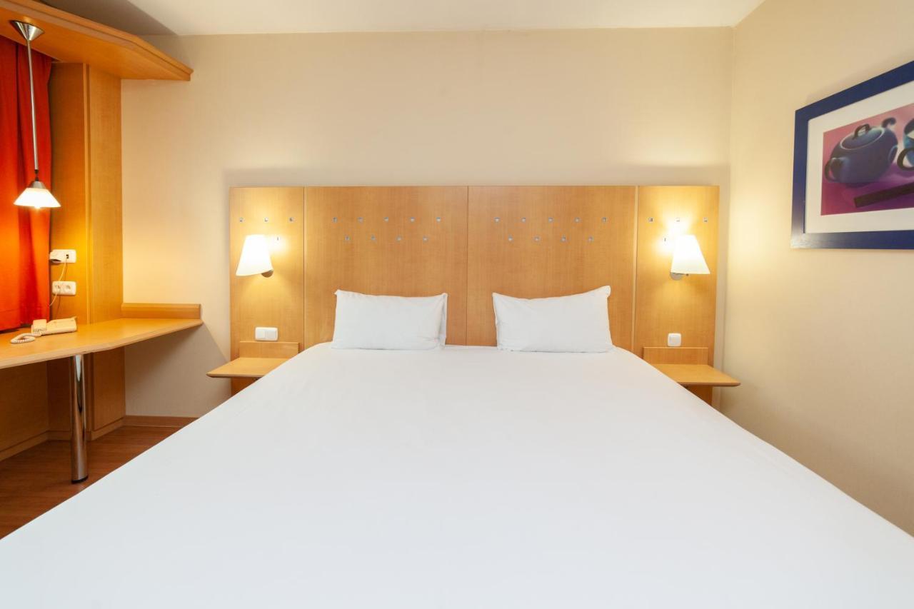 Готель Ibis Alcala De Henares La Garena Екстер'єр фото