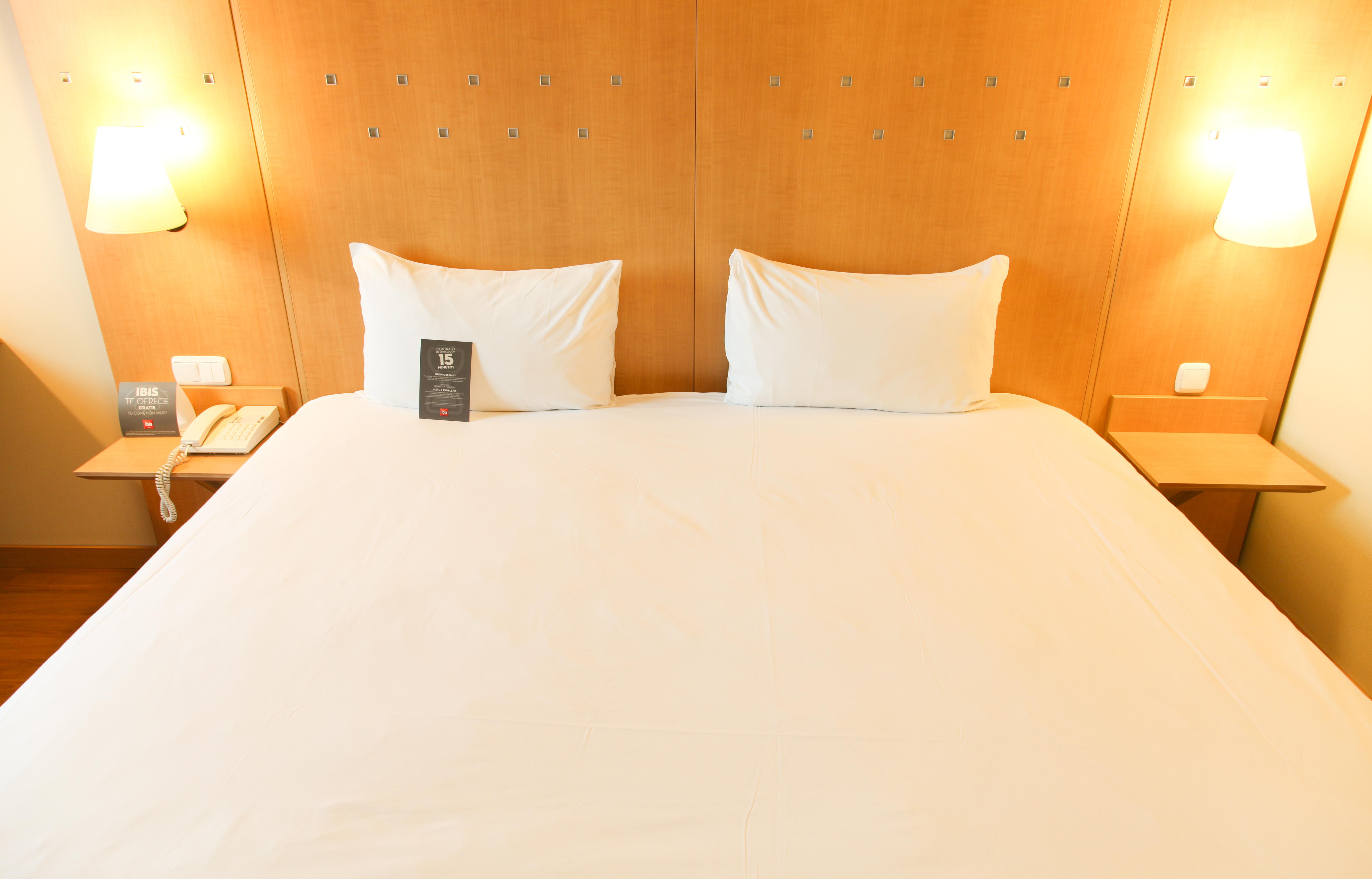 Готель Ibis Alcala De Henares La Garena Екстер'єр фото