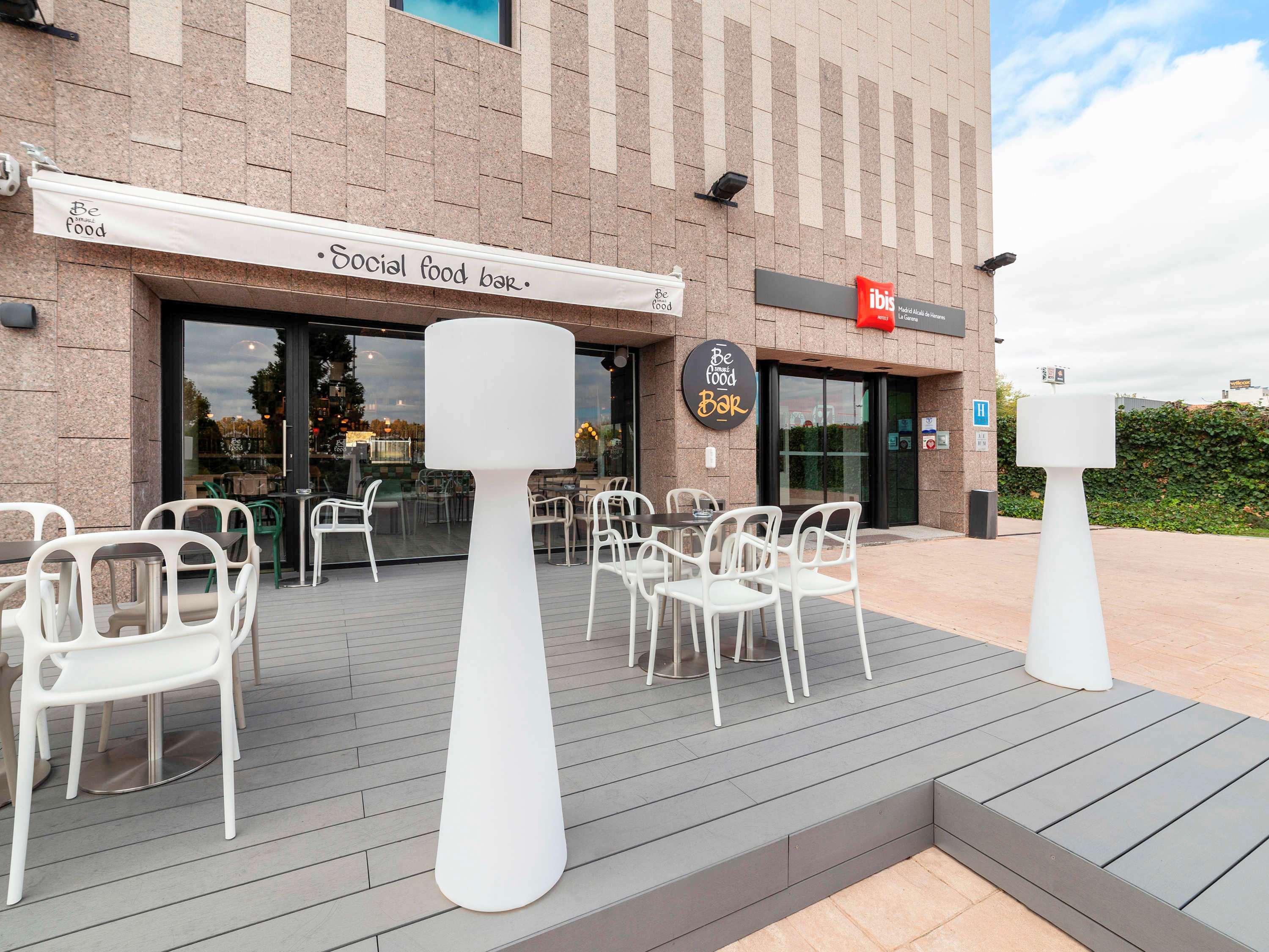 Готель Ibis Alcala De Henares La Garena Екстер'єр фото
