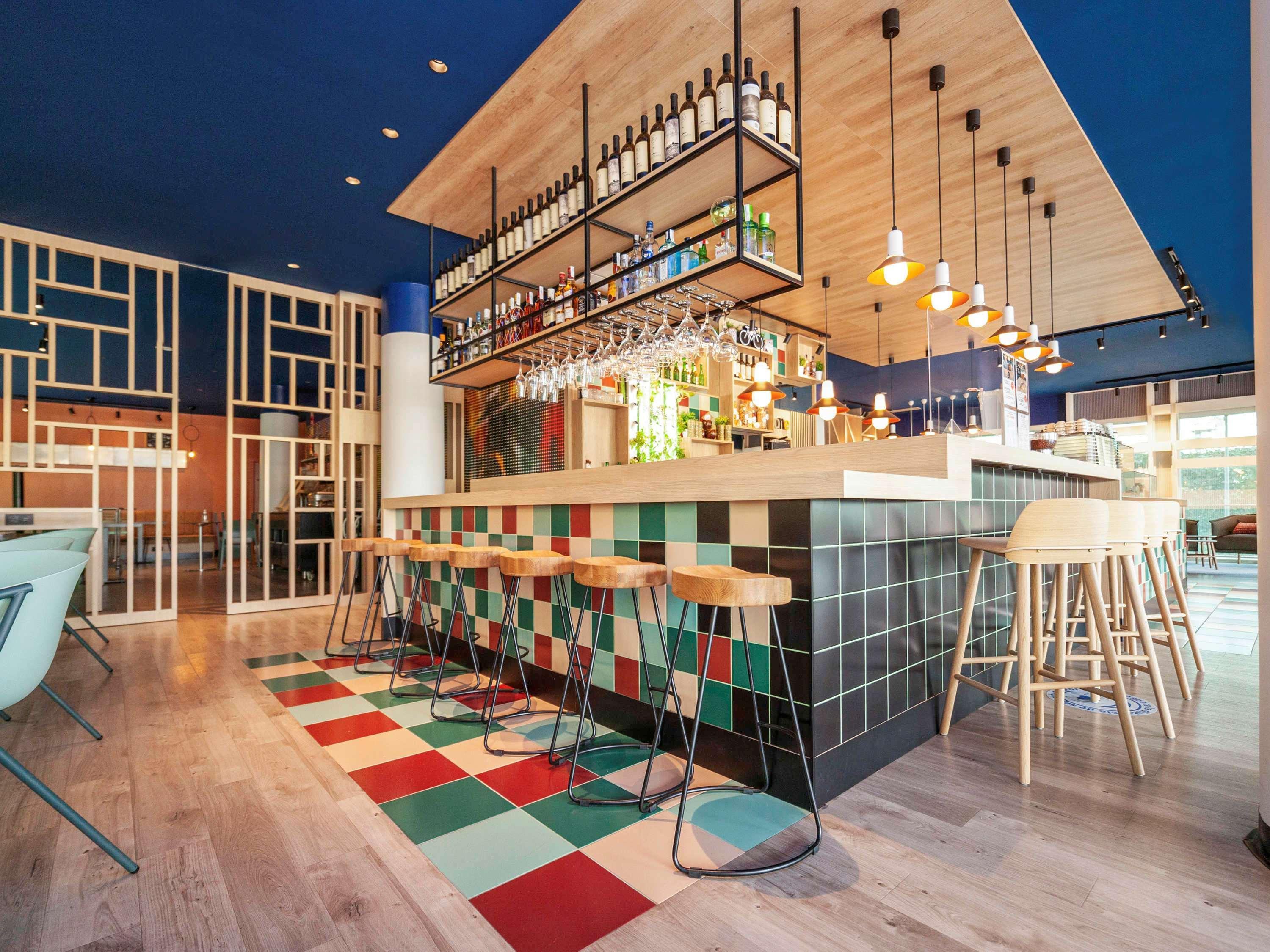 Готель Ibis Alcala De Henares La Garena Екстер'єр фото